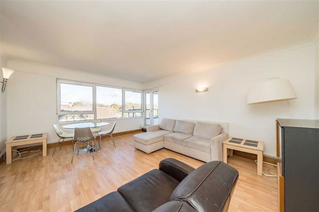 Property photo 3 of 8