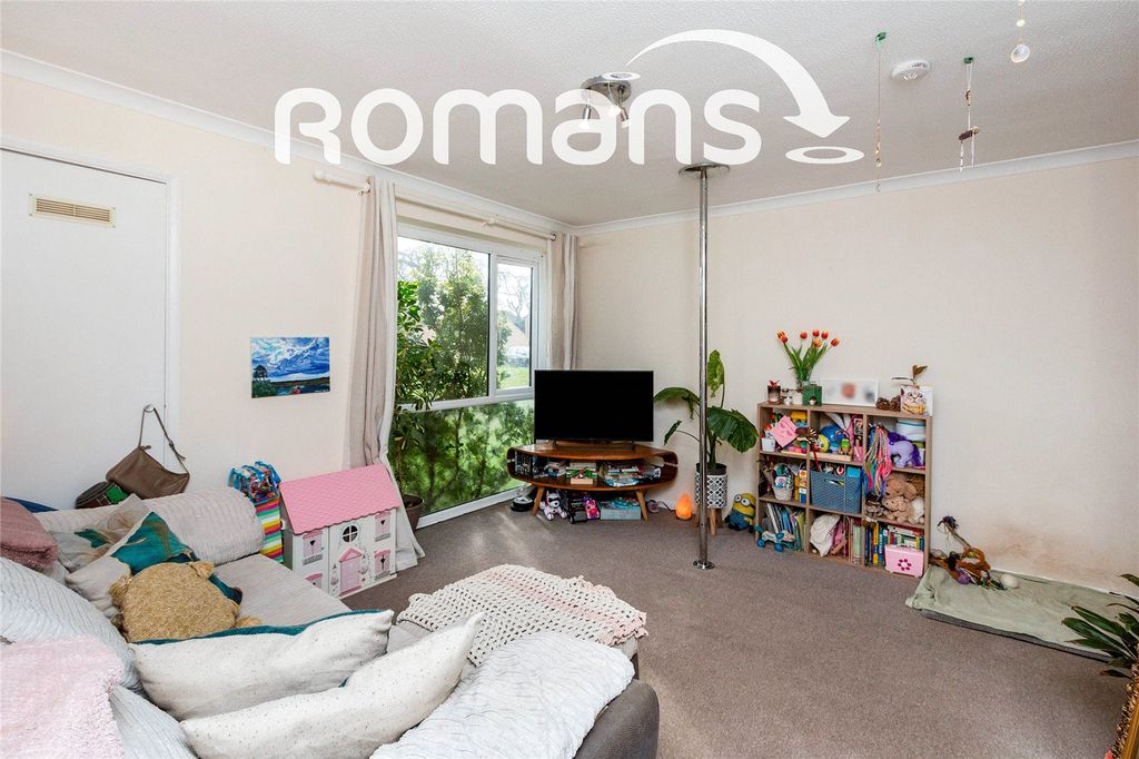 Property photo 2 of 8 2