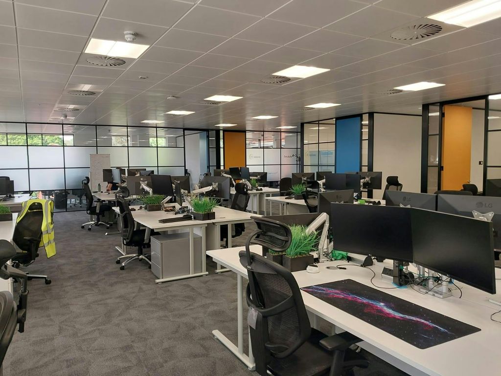 Property photo 2 of 5 c4Fda4Ca7B5842278cc7F5434B6Dfe47.Jpg