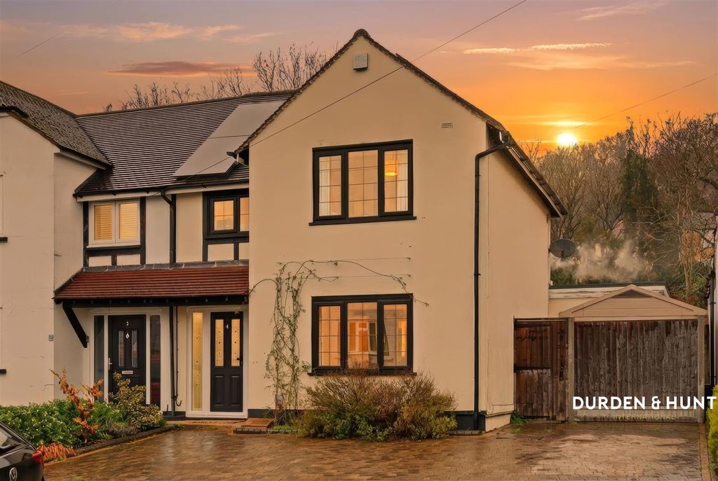 Property photo 1 of 23 Woodland Road