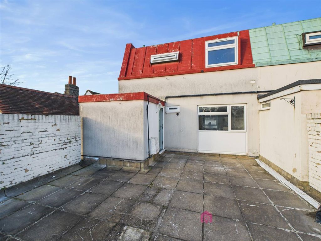 Property photo 1 of 17 Front