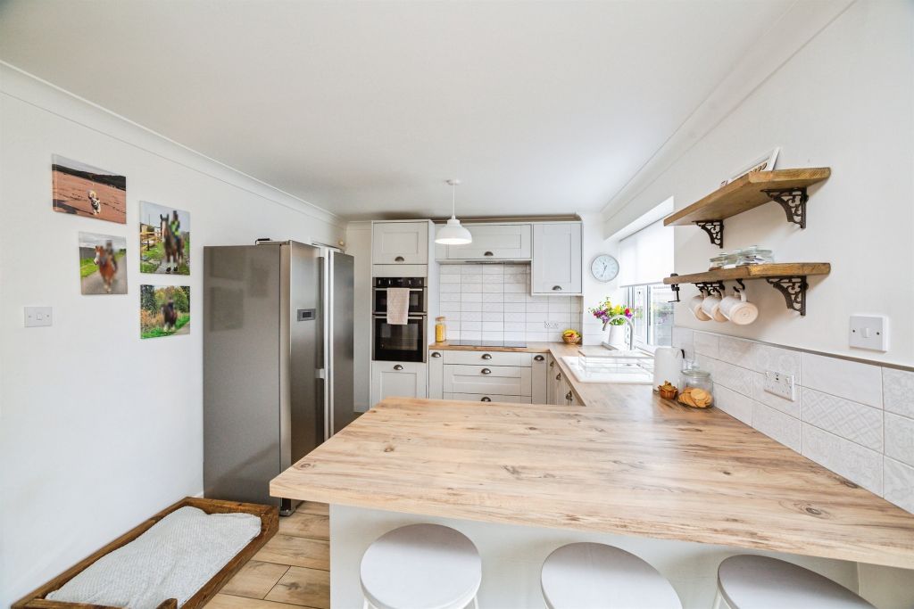 Property photo 3 of 22