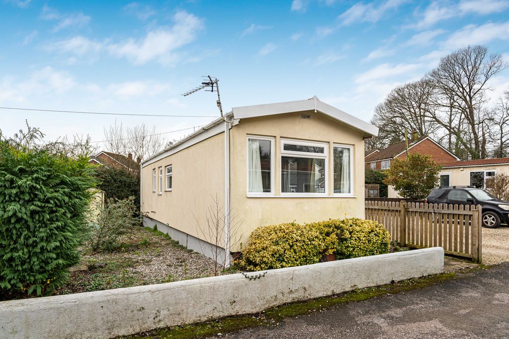 Property photo 1 of 12 Side