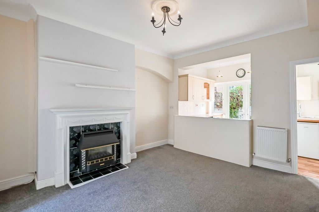 Property photo 3 of 11 Picture 3