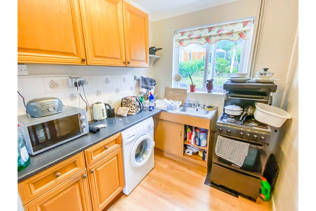 Property photo 2 of 11