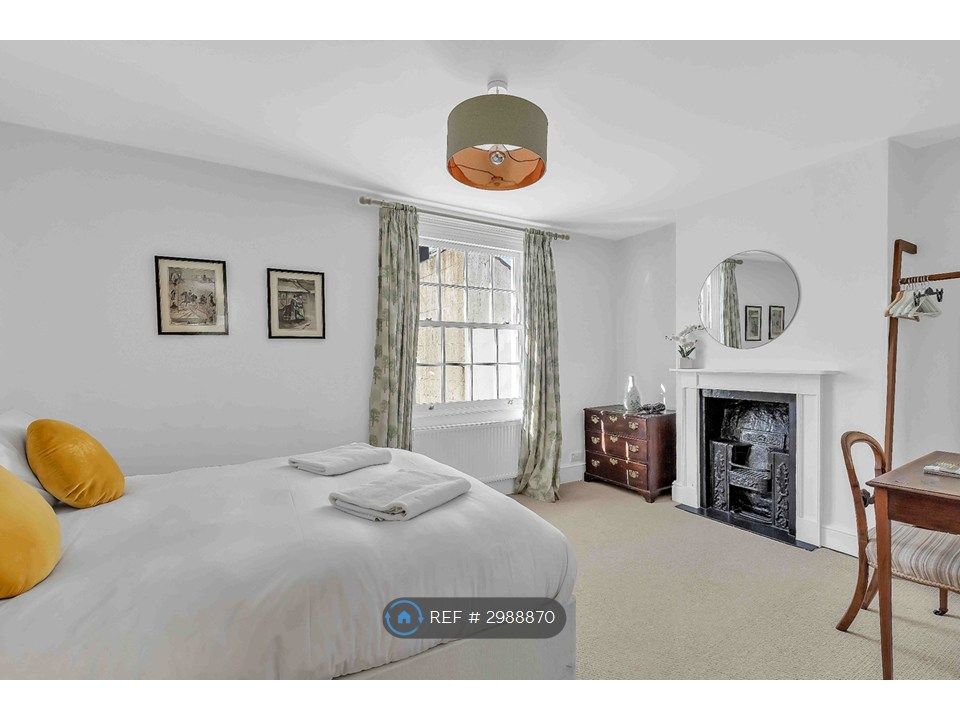 Property photo 3 of 15 Bedroom With Double Bed