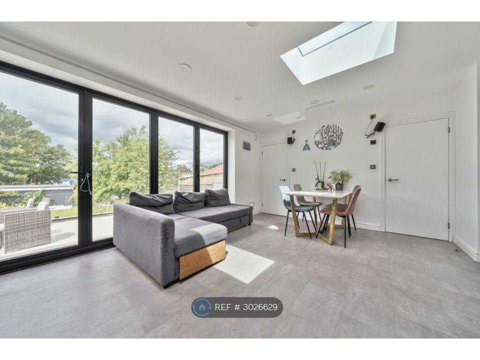 Property photo 1 of 19 Living Dining