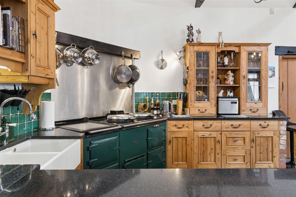 Additional image 16 of 6 bed detached house for saleHigh Road, Soulbury, Buckinghamshire LU7