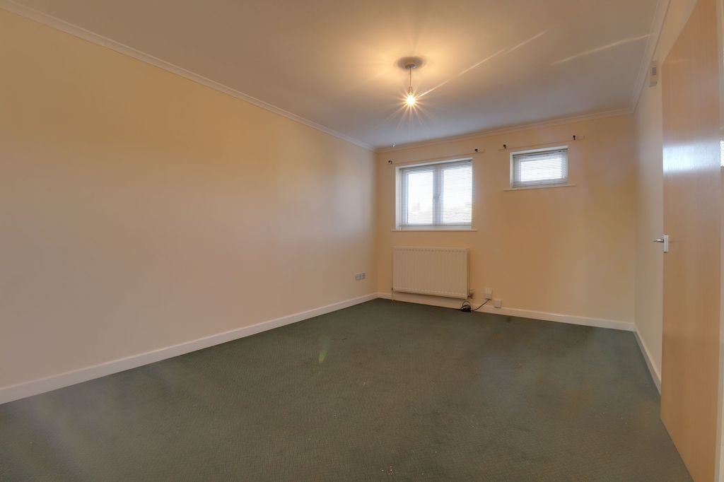 Property photo 3 of 6 Photo 2