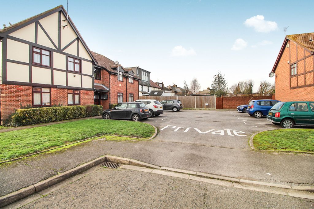 Property photo 1 of 16 Two Bedroom Ground Floor Flat For Sale