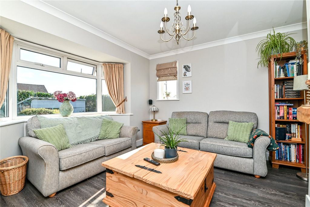 Property photo 2 of 28 Picture No. 03