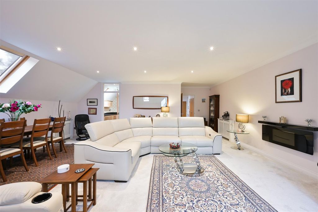 Property photo 2 of 30 Long Orchards, Flat 10- (25).Jpg