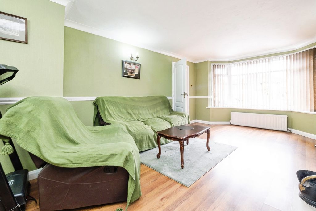 Property photo 3 of 20 Pbox-Img.Jpg