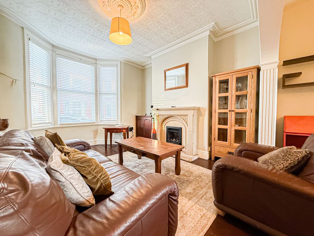 Property photo 3 of 17