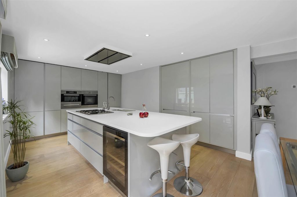 Property photo 2 of 31 Dcp_1726.Jpg