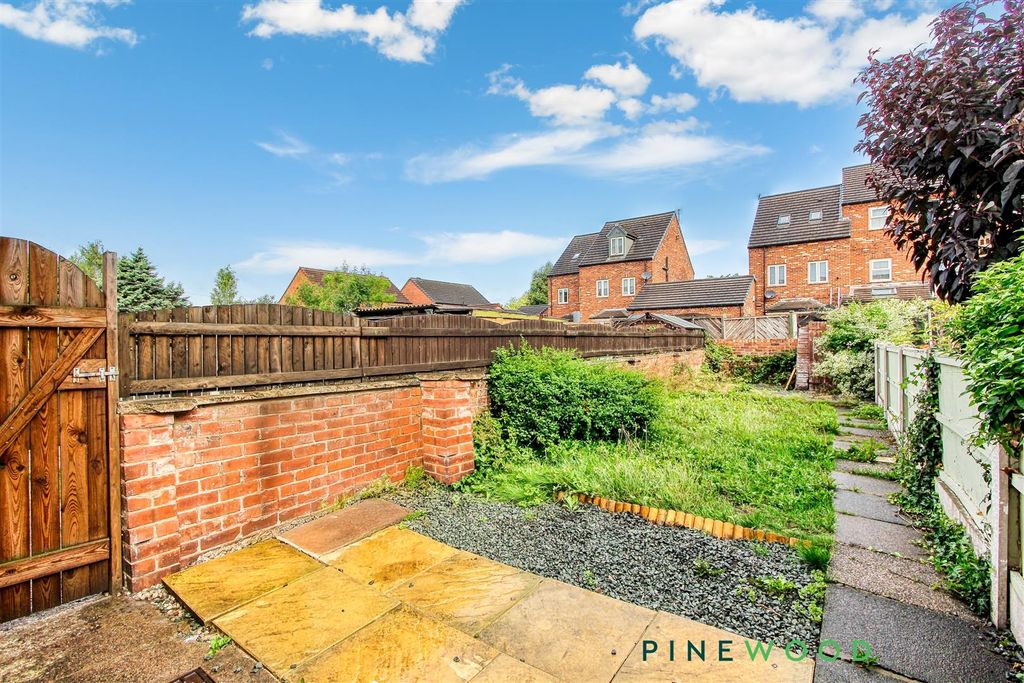 Property photo 2 of 11 Rear Garden