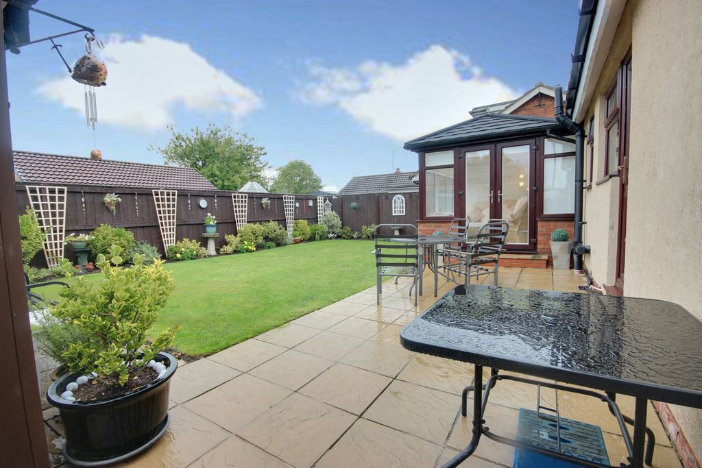 Property photo 2 of 18 1 Garden A