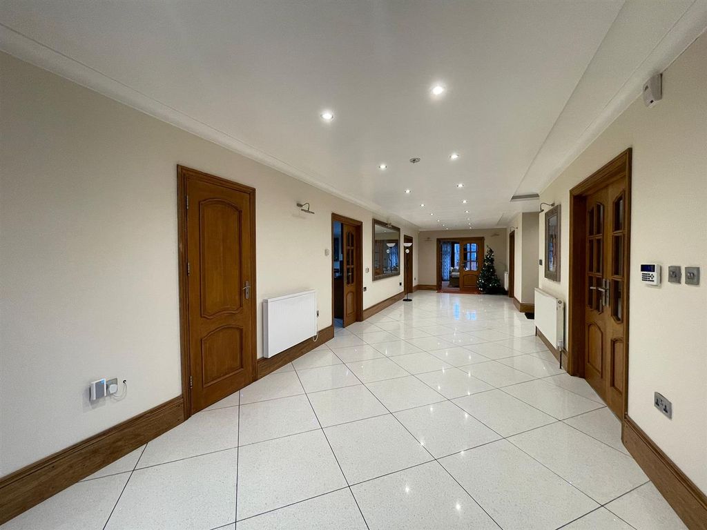 Property photo 2 of 26 1 (1).Jpeg