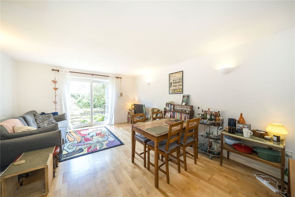 Property photo 2 of 11 Picture No. 07