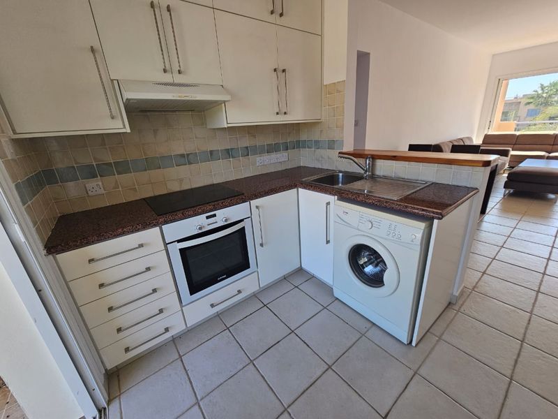 Property photo 3 of 25 Kitchen