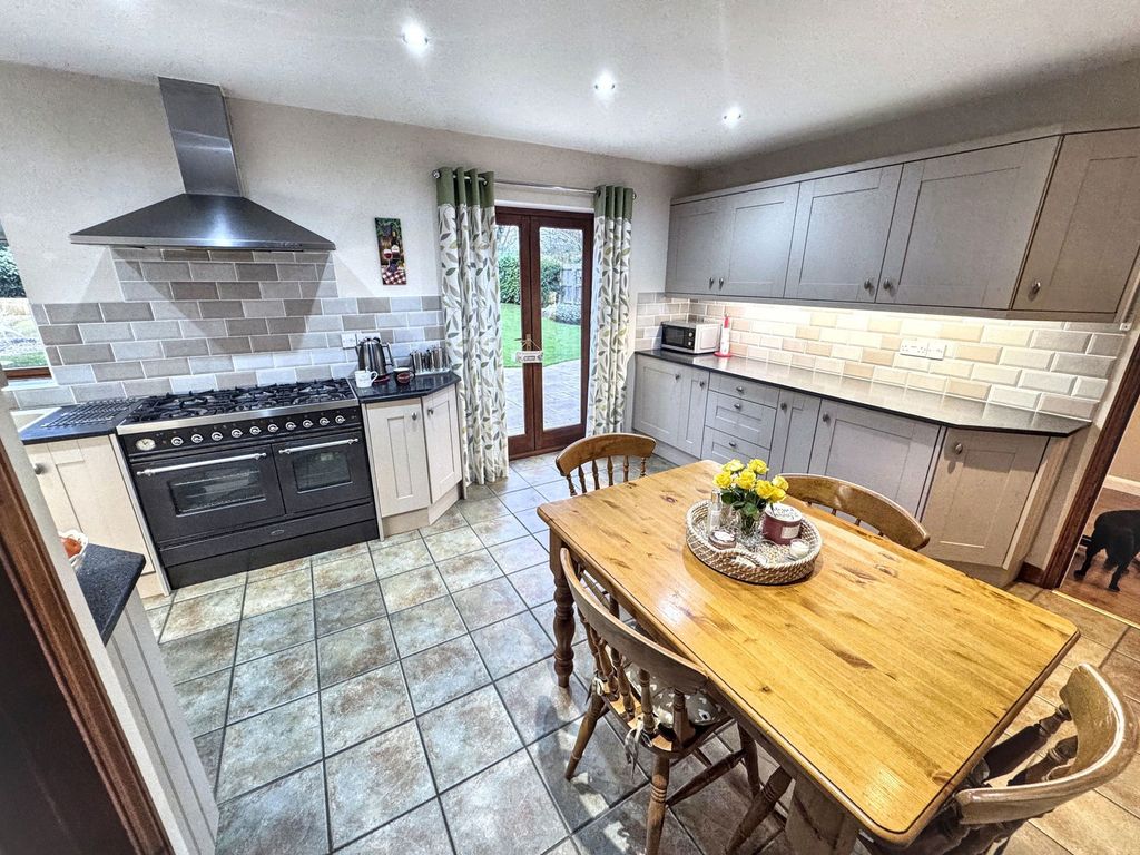 Property photo 2 of 38