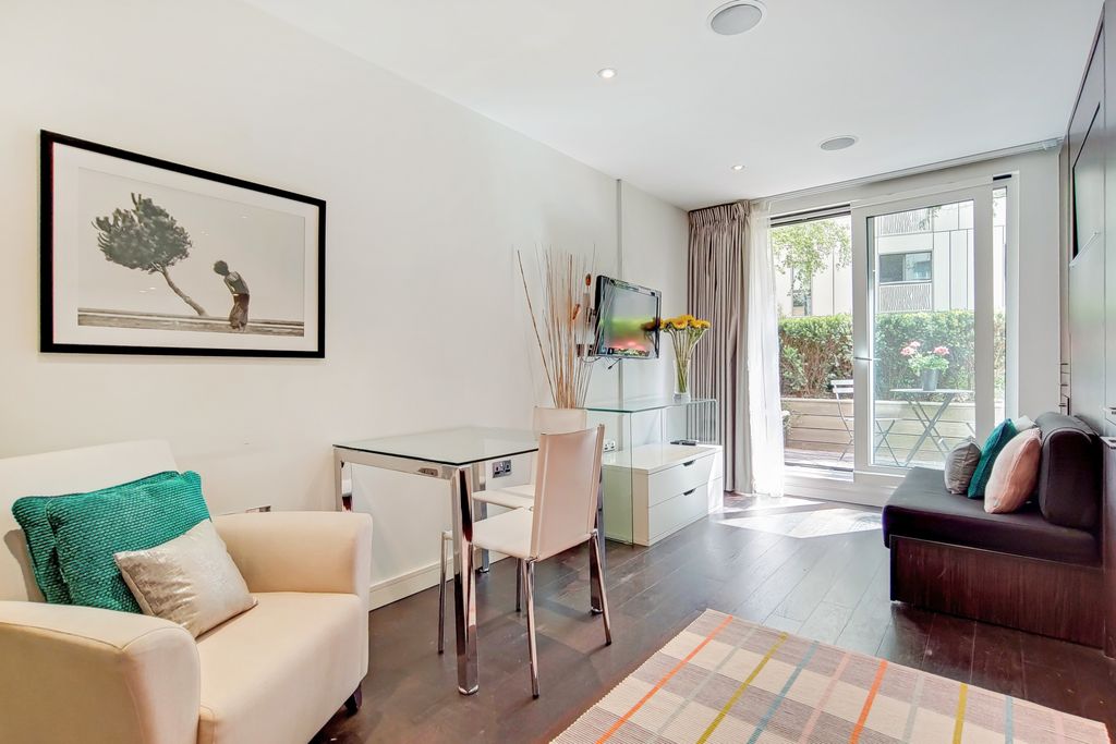 Property photo 1 of 8 1