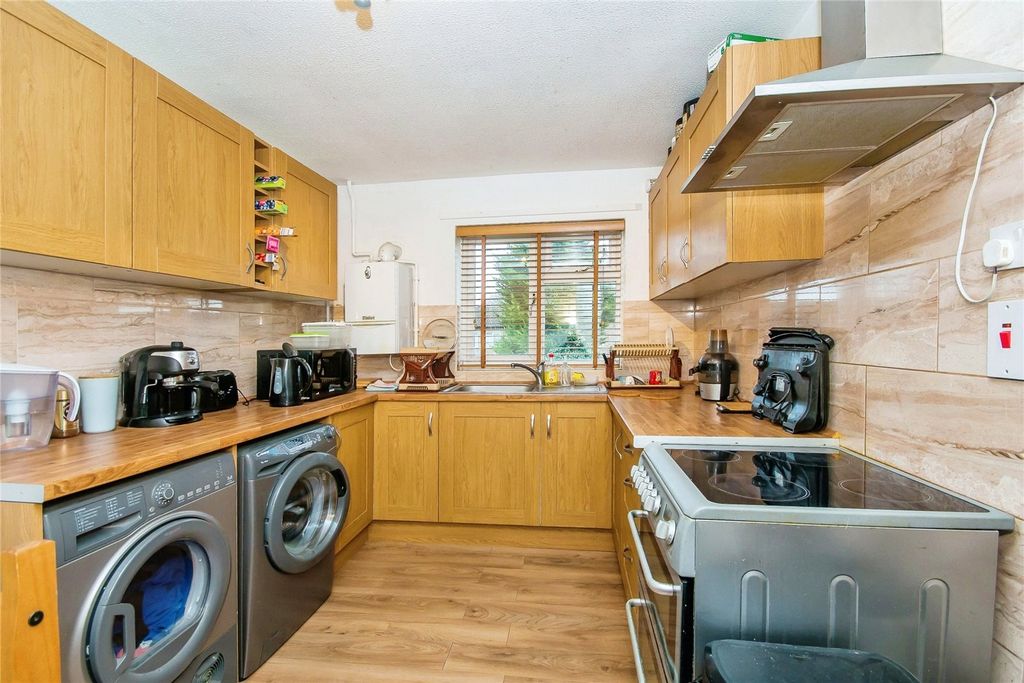 Property photo 1 of 11 Picture No. 10