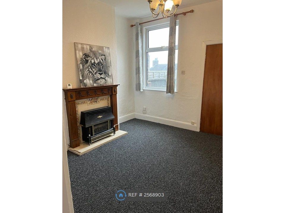 Property photo 3 of 9 Living Room 2