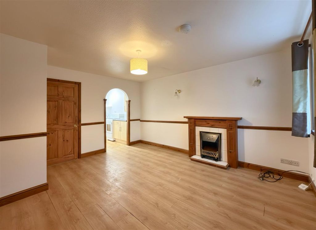 Property photo 2 of 8 Living Room