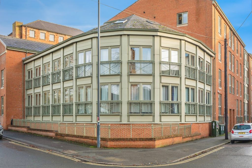 Property photo 1 of 16