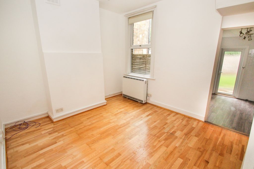 Property photo 3 of 14 5174163
