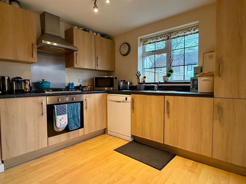 Property photo 3 of 23