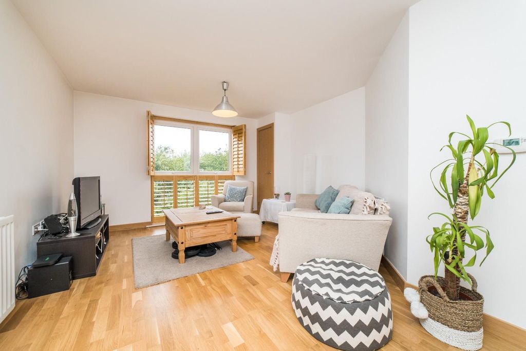 Property photo 2 of 11 Picture 2