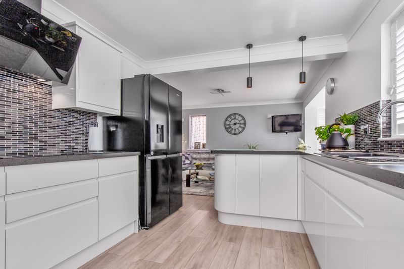 Property photo 3 of 18 Photo 25