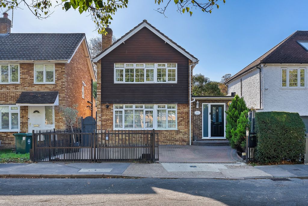 Property photo 1 of 31