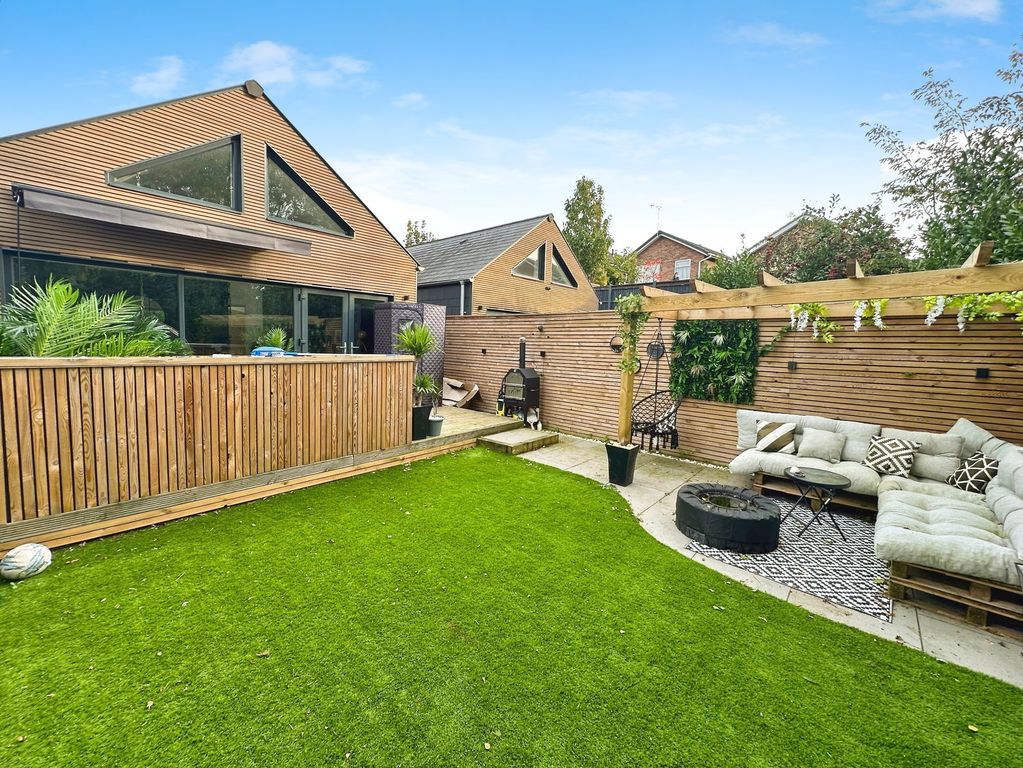 Property photo 2 of 18
