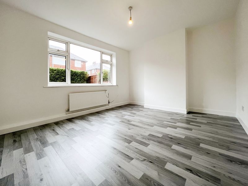 Property photo 3 of 15 Lounge