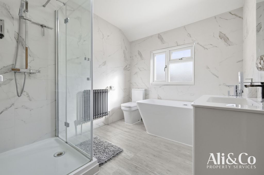 Additional image 15 of 4 bed semi-detached house for saleCollege Avenue, Grays RM17