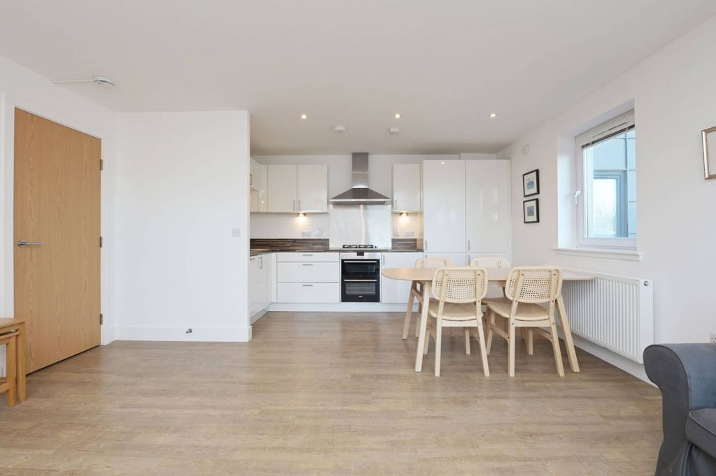 Additional image 7 of 1 bed flat for saleBurnbrae Drive, East Craigs, Edinburgh EH12