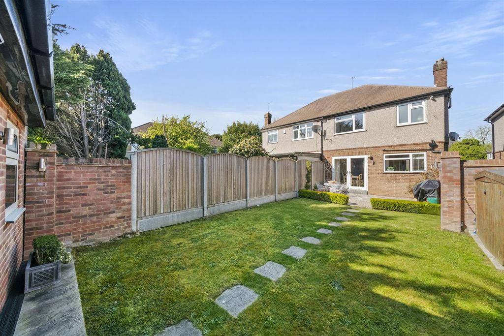 Property photo 2 of 20