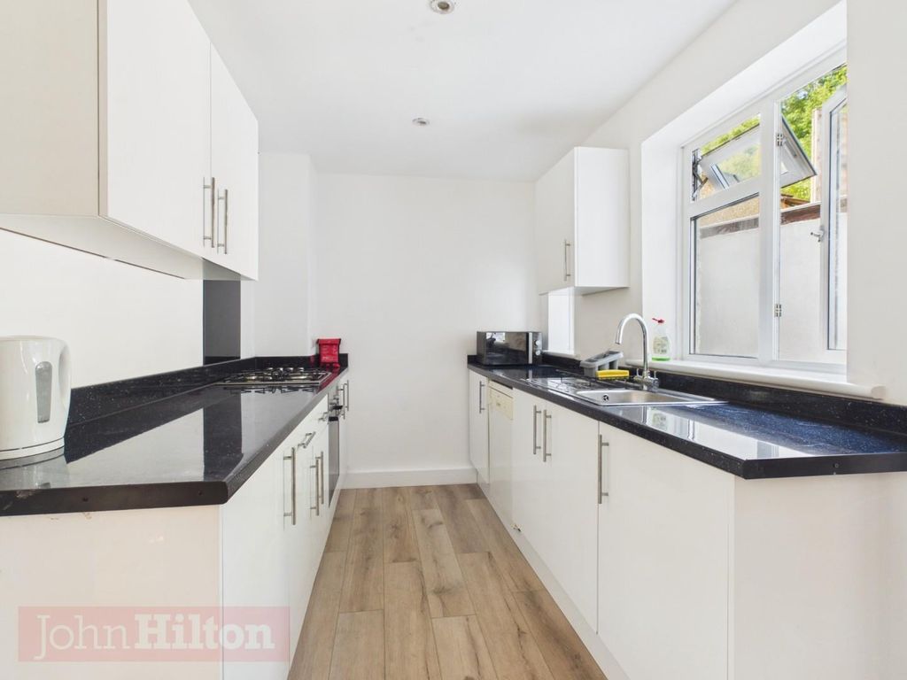 Property photo 3 of 12 Pr0735-Still004.Jpg