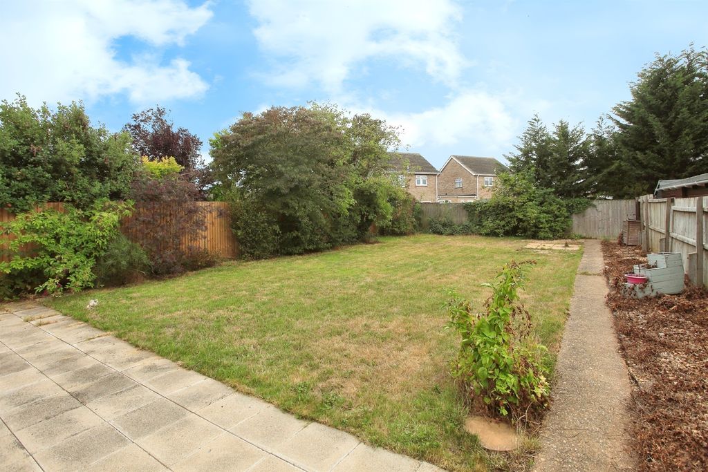 Property photo 2 of 18 Outside