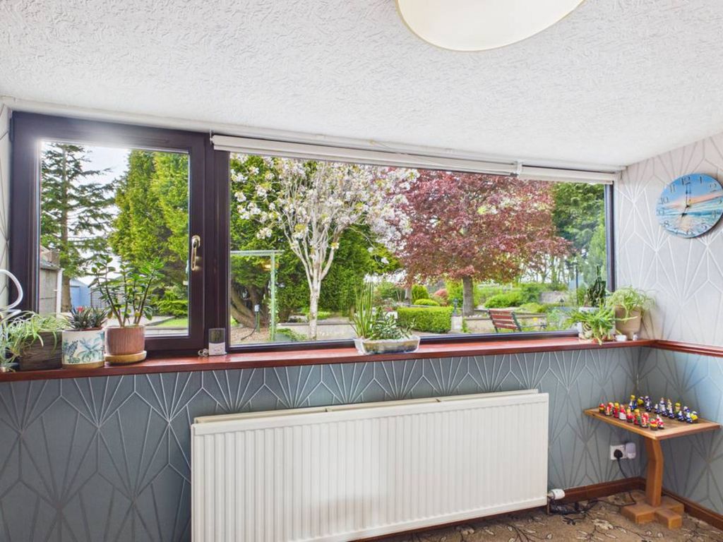 Property photo 3 of 42