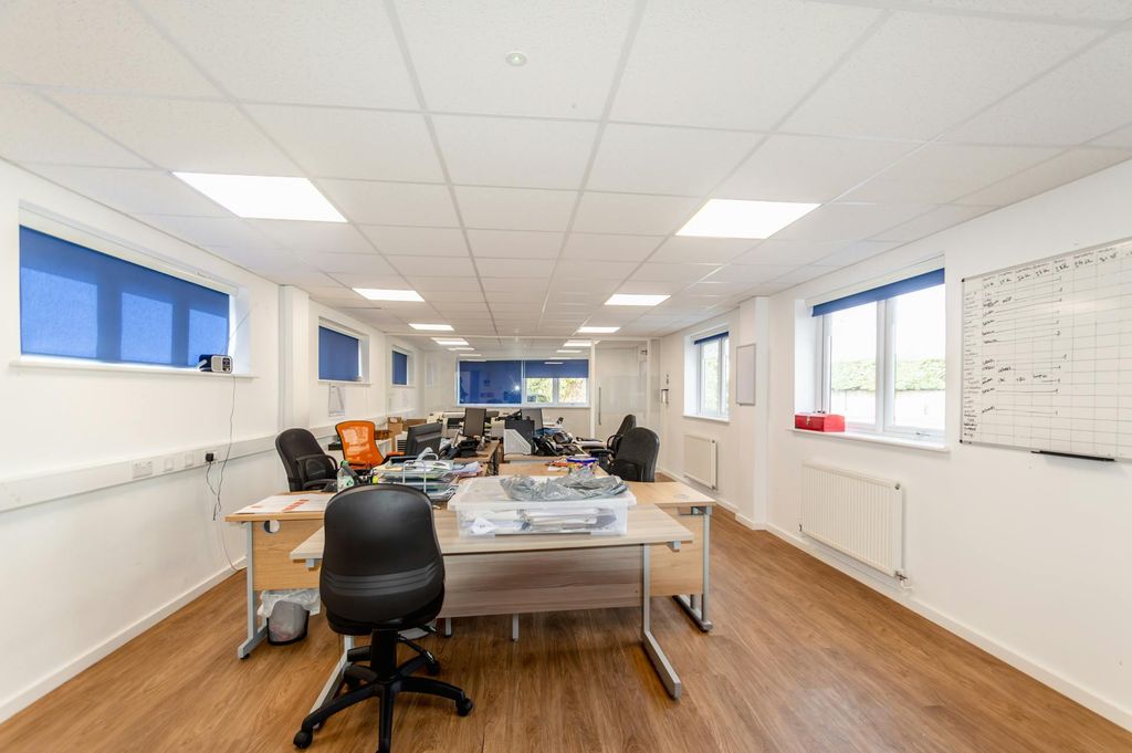 Property photo 3 of 6 7.Jpg