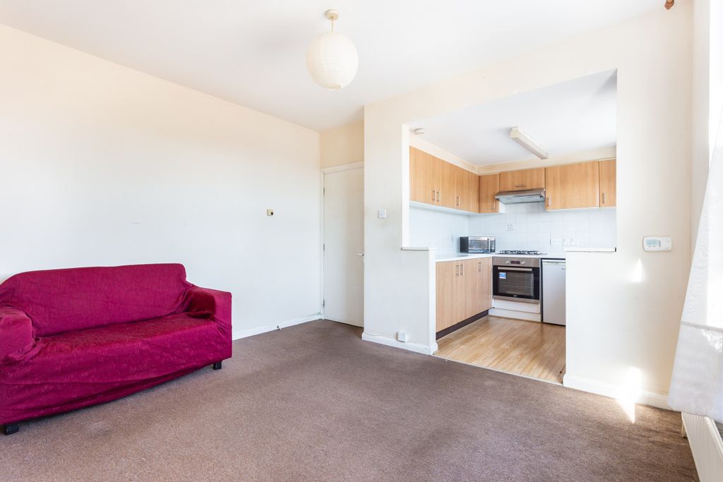 Property photo 2 of 6 330B Ley Street _Ig1