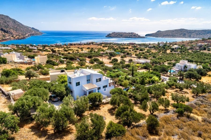 Property photo 1 of 25 Exceptional Villa For Sale In Plaka - Elounda With View To Spinalonga