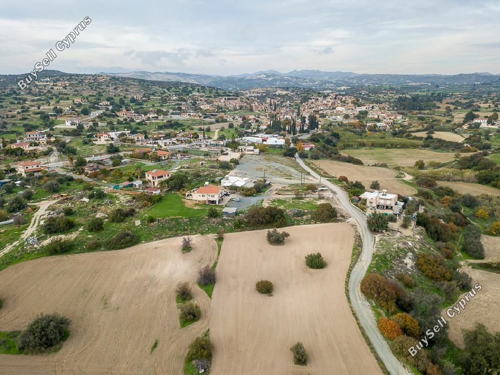 Property photo 2 of 11