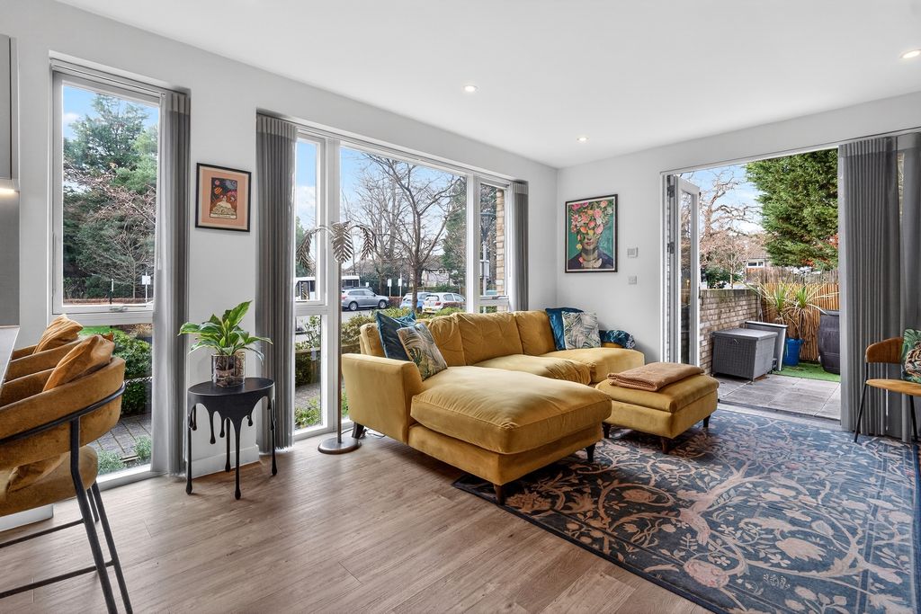 Property photo 3 of 20