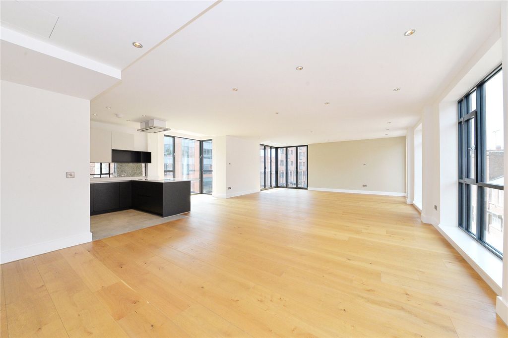 Property photo 1 of 17 Picture No. 01