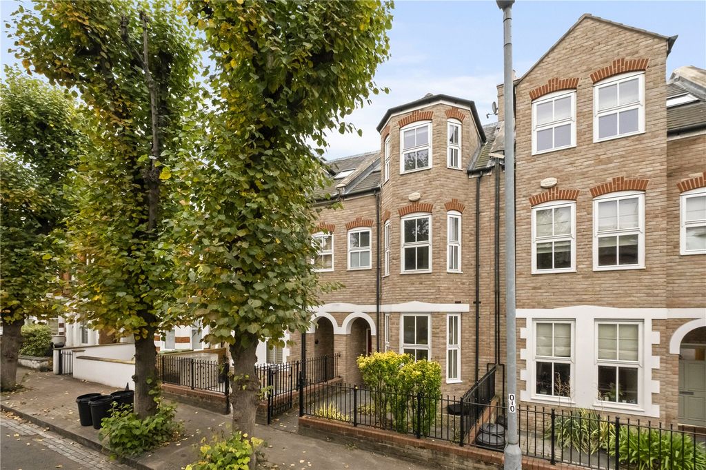 Property photo 1 of 7 Barmouth Road